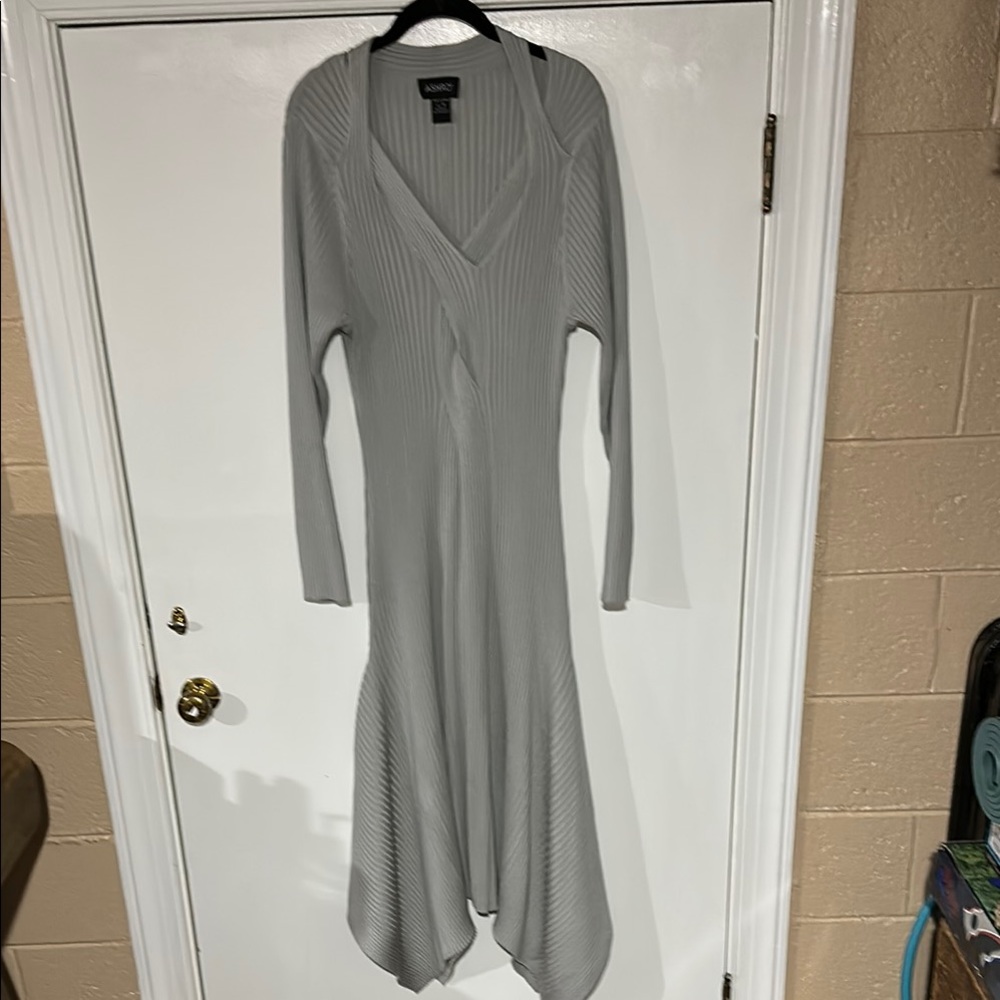 Ashro Gray Warm Dinner Date Night Althea Twist-Rib Sweater Dress
Size 1X